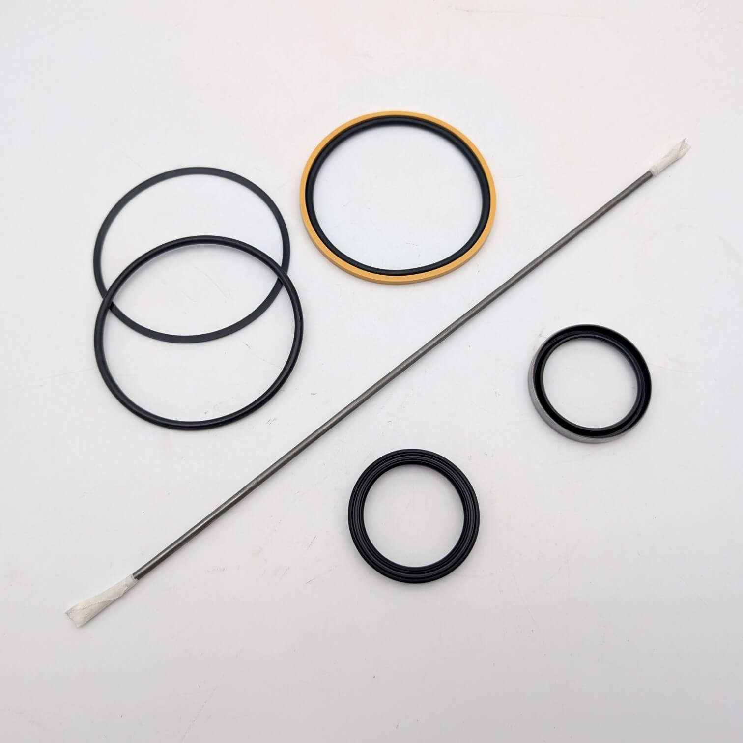 Bobcat 730, 731, 732 Loader Bucket Tilt Cylinder Seal Kit