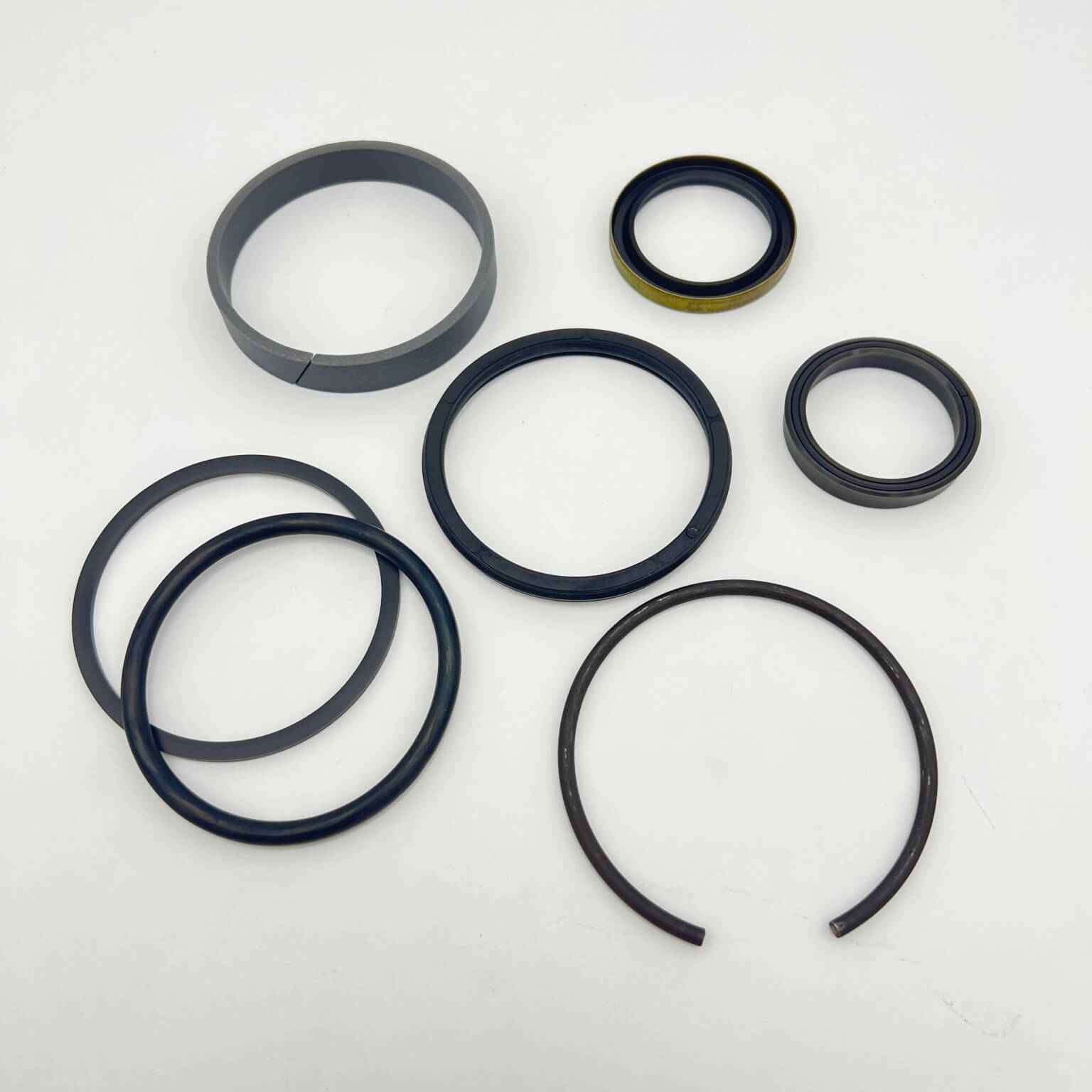 New Holland L553, L554, L555 Loader Bucket Tilt Cylinder Seal Kit
