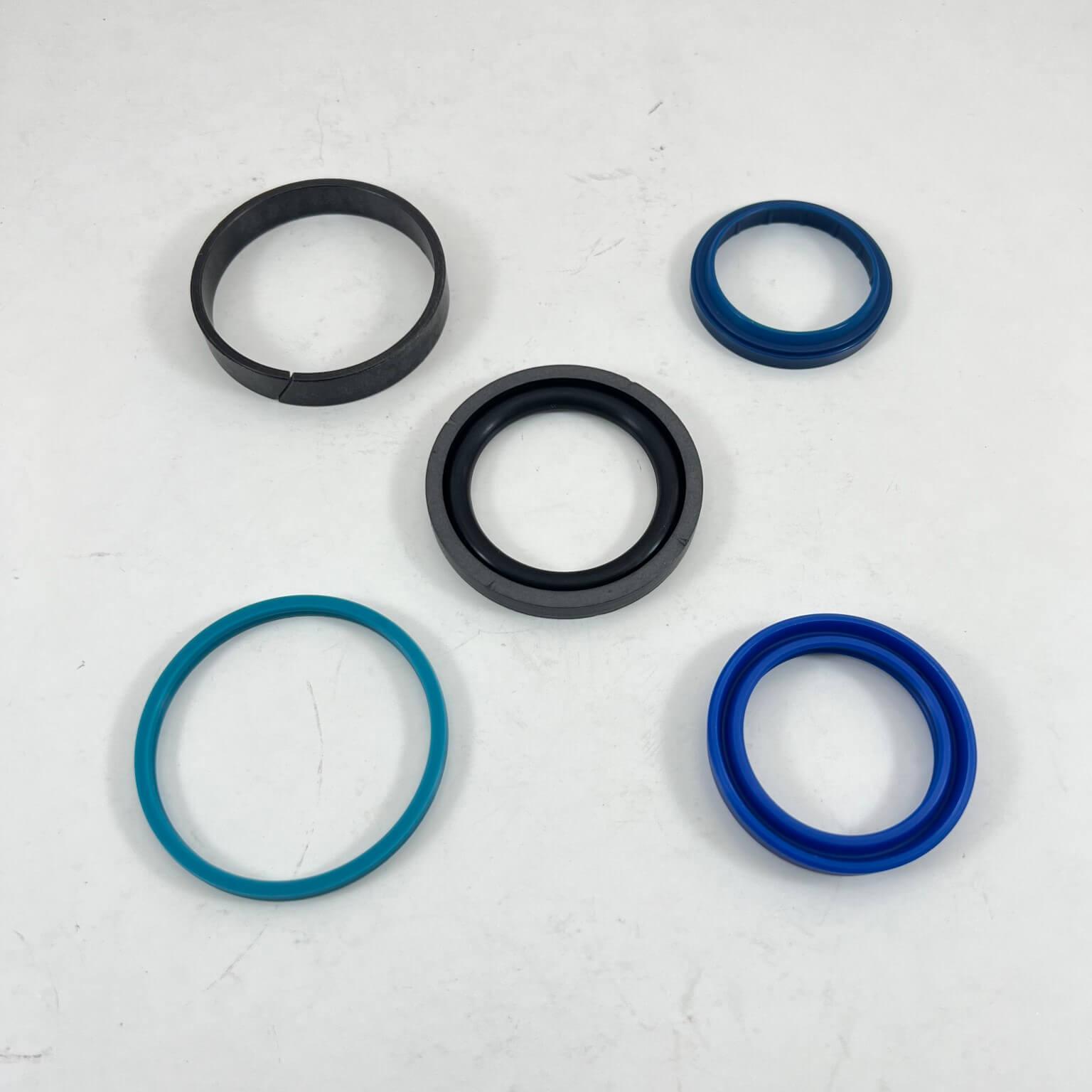【たくと】 Kubota LA1065 & LA1065A Front Loader Bucket Tilt Cylinder Seal Kit