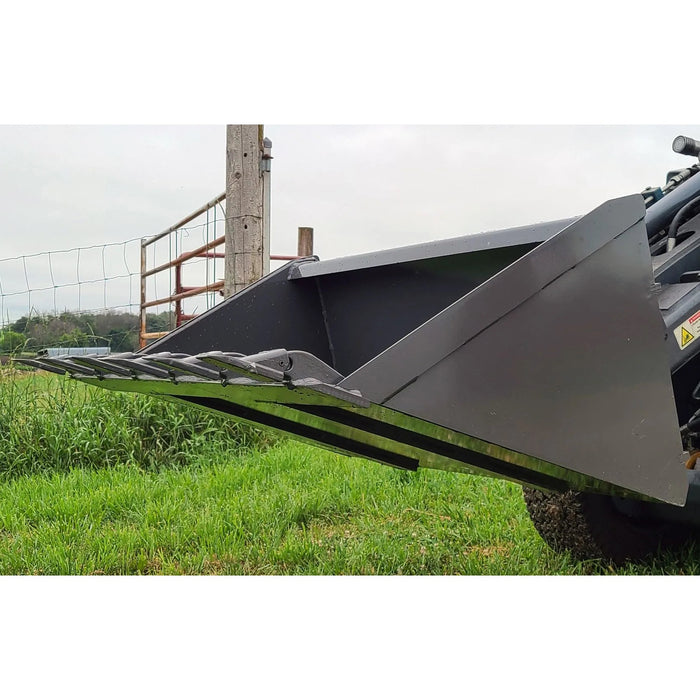 Berlon Low Profile Mini Skid Steer Bucket | HW Part Store