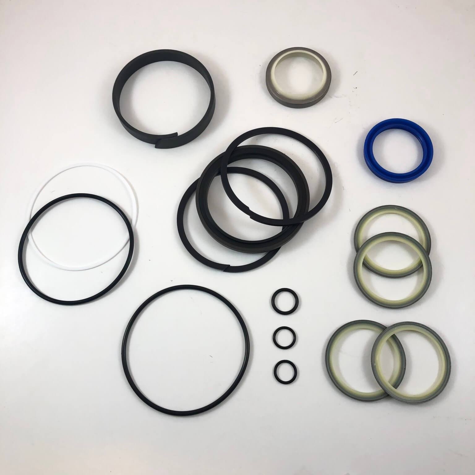 Komatsu D37EX-21 & D37PX-21 Blade Lift Cyl Seal Kit | HW Part Store