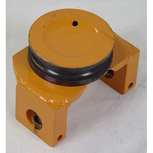 Case 450, 450B, 450C Lift Cylinder Trunnion - 17 | HW Part Store